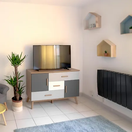 Appartement #17 Sixties Du Port Ac 10mins Walk To Old Town & Port *
