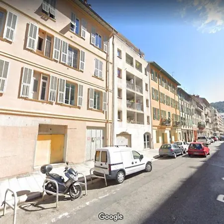 Apartment #17 Sixties Du Port Ac 10mins Walk To Old Town & Port *